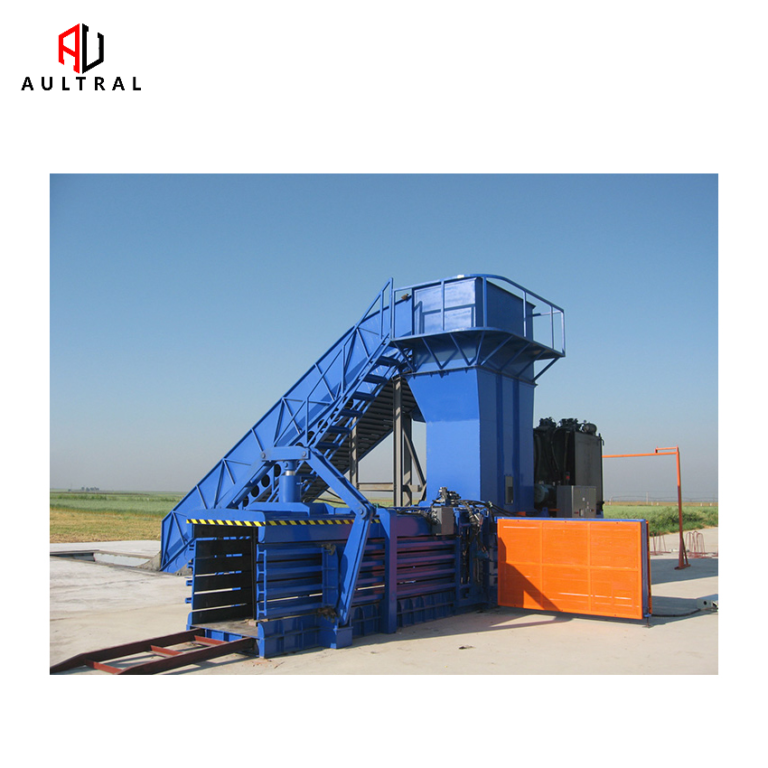 Horizontal baler15